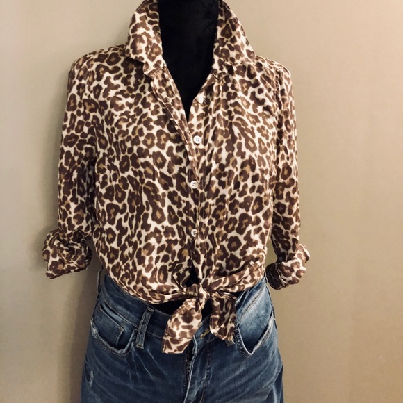 J. Crew Tops - J.Crew silk blend button down top. Size 8